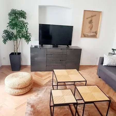 Lägenhet Cicibela - *